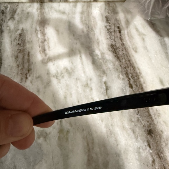 Worn 1x Oakleys - Picture 4 of 5